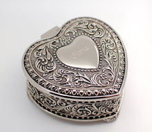 Personalized jewelry box - Antique design heart shaped Engraved trinket box - Vintage jewelry box bridesmaid flower girl gift