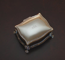 Personalized victorian 6 inch jewelry box - Engraved with name or monogram